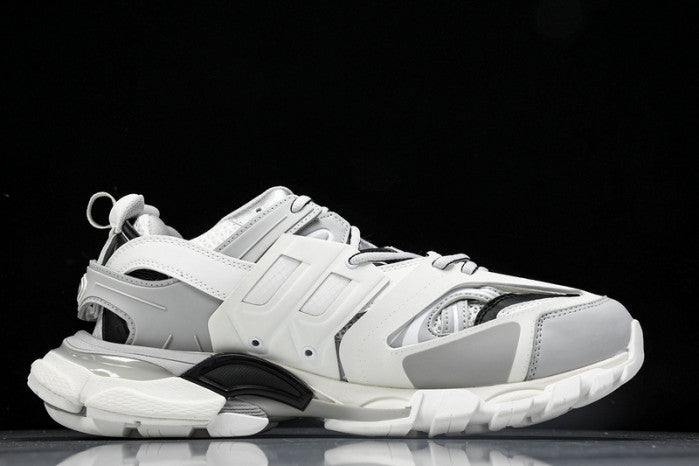 BA*LEN*CIA*GA RUNNER