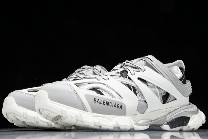 BA*LEN*CIA*GA RUNNER