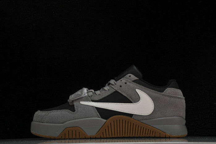 TRAVIS SCOTT X AIR JORDAN 1