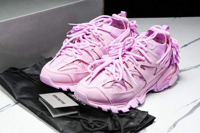 BA*LEN*CIA*GA RUNNER