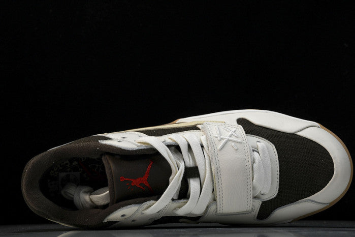 TRAVIS SCOTT X AIR JORDAN 1