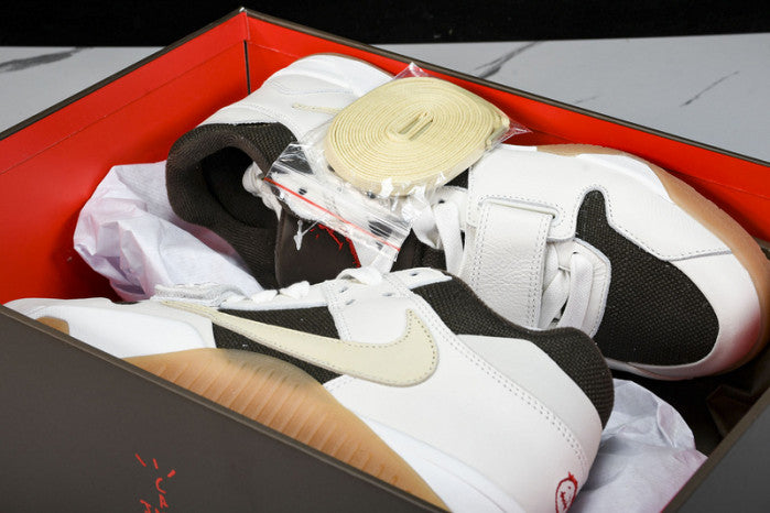 TRAVIS SCOTT X AIR JORDAN 1