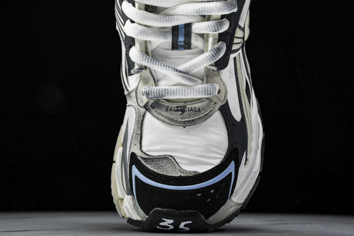 BA*LEN*CIA*GA RUNNER