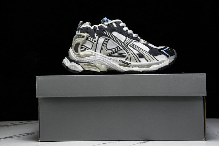 BA*LEN*CIA*GA RUNNER