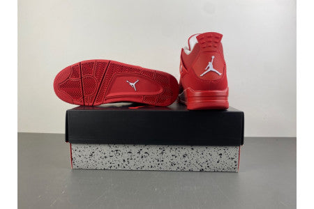 AIR JORDAN 4