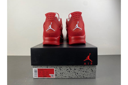 AIR JORDAN 4